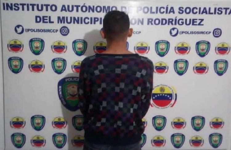 Por golpear a su pareja Polisosir lo arrestó