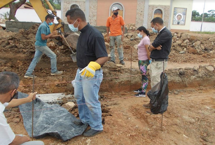 Hallan restos de huesos humanos en la Plaza Bolívar de Isnotú