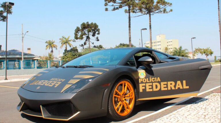 Un lujoso Lamborghini confiscado se une a la flota de vehículos de la Policía de Brasil