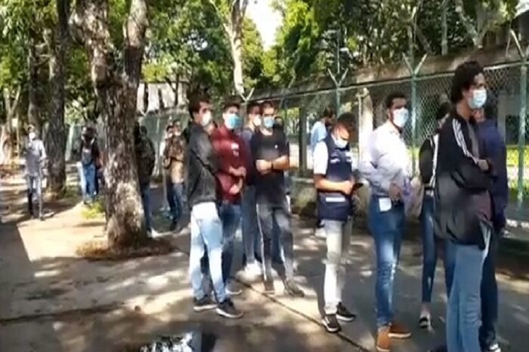 Fanáticos madrugan por PCR para el Venezuela vs Argentina (+Video)