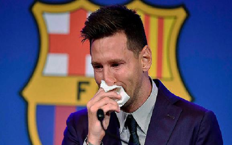 Venden por un millón de dólares el pañuelo lleno de lágrimas que utilizó Messi