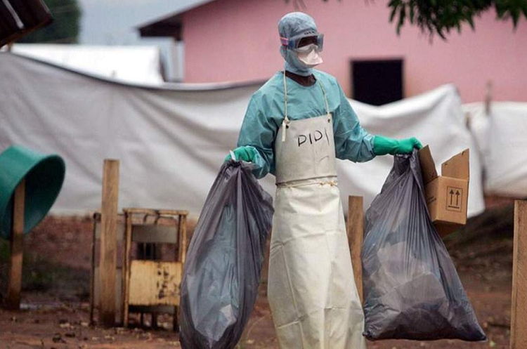 En África las autoridades sanitarias de Guinea confirmaron una muerte por virus parecido al ébola