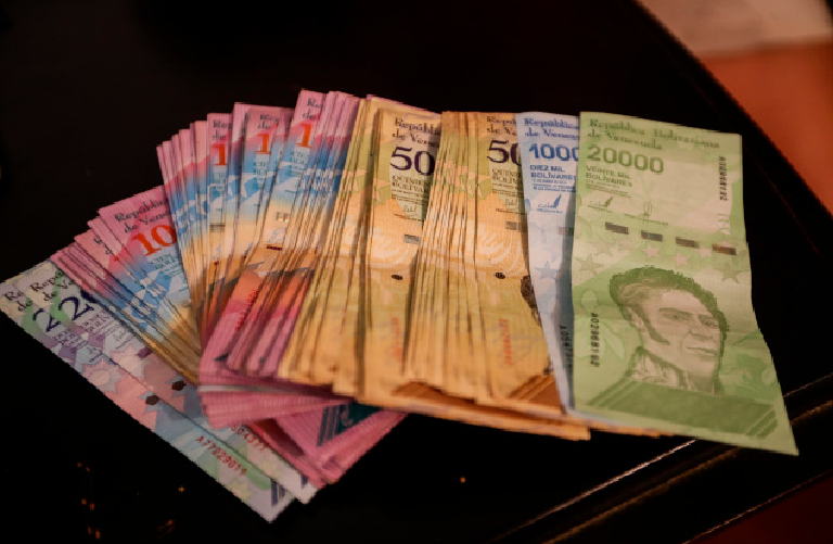 Expectativas en Venezuela ante posible reconversión monetaria