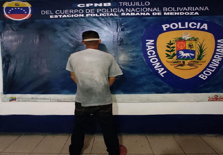 Arrestan a hombre por intento de robo con un cuchillo en Trujillo