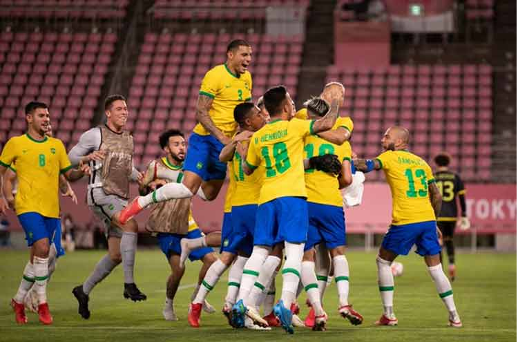 Brasil avanza a su tercera final consecutiva en fútbol olímpico