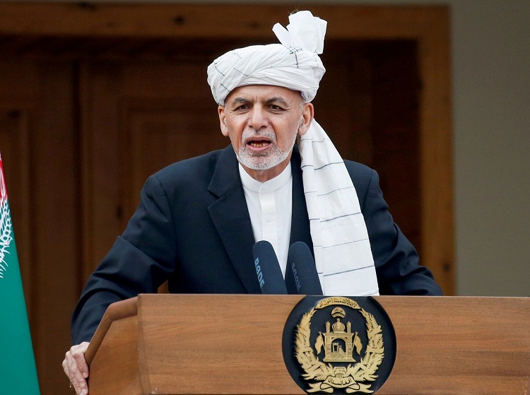 El presidente Ashraf Ghani abandona Afganistán ante avance Talibán
