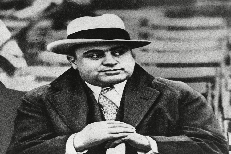 Subastarán pistola y objetos personales de Al Capone