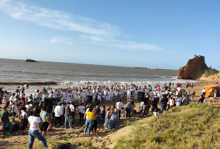 105 cristianos fueron bautizados en La Vela de Coro