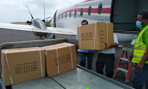 Venezuela envía 5 mil pruebas de despitaje de covid-19 a Dominica