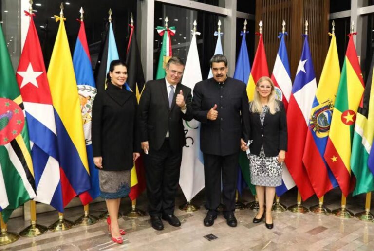 Maduro llegó a México para participar en la cumbre de la Celac