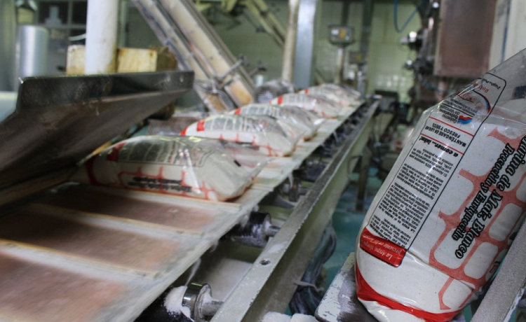 Reuters: Privados toman el control de 13 empresas de alimentos nacionalizadas