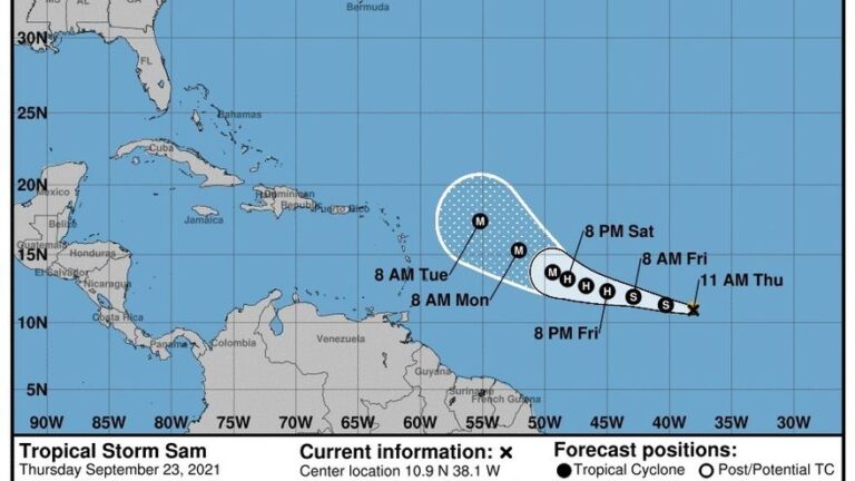 La tormenta tropical Sam continúa fortaleciéndose en aguas del Atlántico