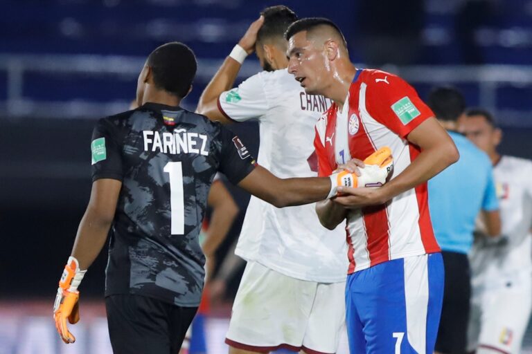 Paraguay vence a Venezuela 2-1 en las eliminatorias al Mundial de Catar