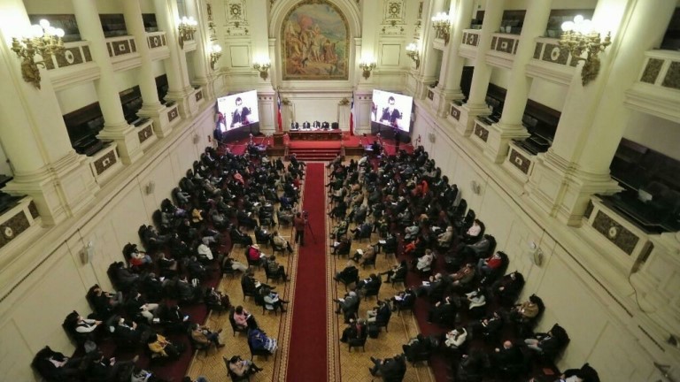 Chile pospone la discusión del reglamento de la nueva Constitución por un caso de covid