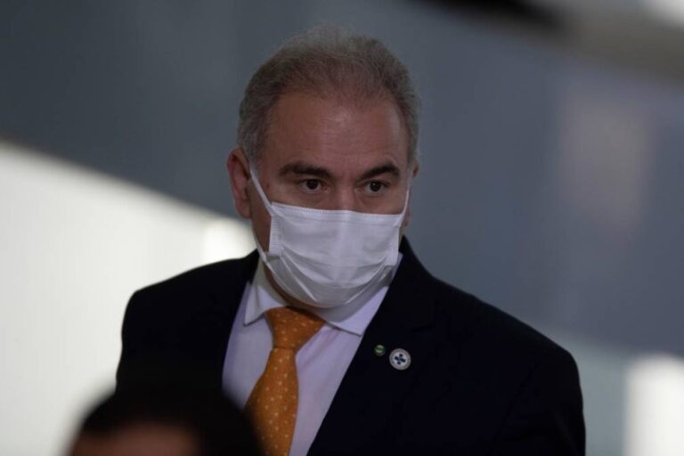 El ministro de Salud de Brasil da positivo por coronavirus en Naciones Unidas