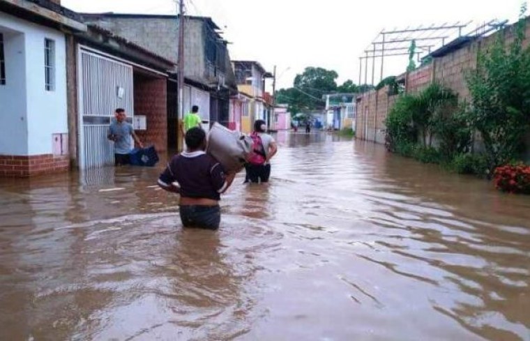 Protector de Anzoátegui asegura que ha bajado la cota del Neverí