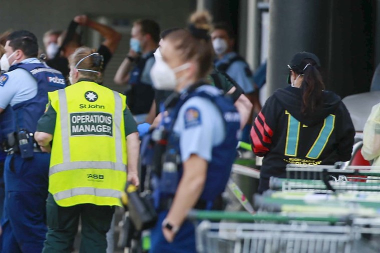 La Policía de Nueva Zelanda abate a un terrorista que apuñaló a seis personas