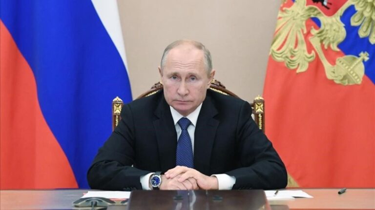 Putin anuncia una semana no laboral por aumento de casos de Covid en Rusia