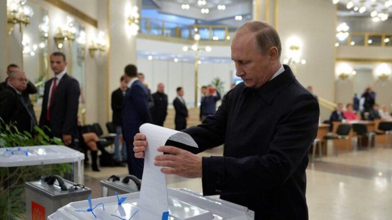 Los rusos votan en elecciones legislativas sin oposición