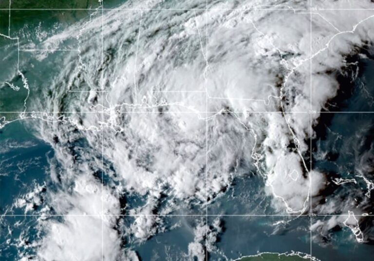 Depresión tropical se fortalece y convierte en la tormenta tropical Sam