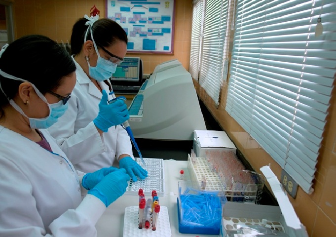 Monitor Salud: Los cargos vacantes de bioanalistas asciende al 46% en laboratorios públicos