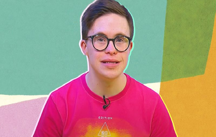 Joven con síndrome de Down será el primer presentador de canal infantil de la BBC