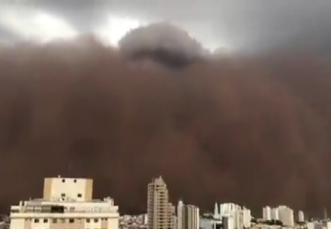 Enorme nube de polvo aterrorizó a los habitantes de Sao Paulo (+video)