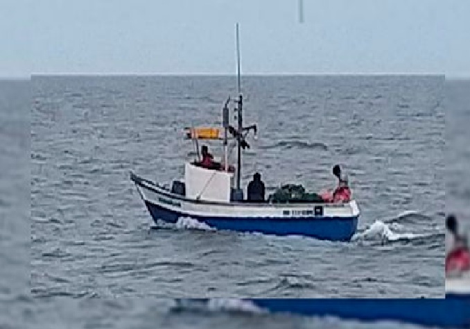 Intensifican la búsqueda: Logran rescatar a siete personas de la embarcación “Don Rafa Junior”