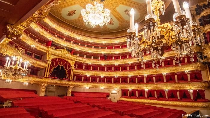 Cantante de ópera muere aplastado por una estructura del teatro Bolshói