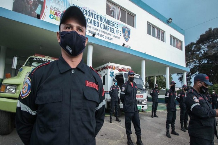 Estación de bomberos en Maracaibo se inundó por fuertes lluvias (+Video)