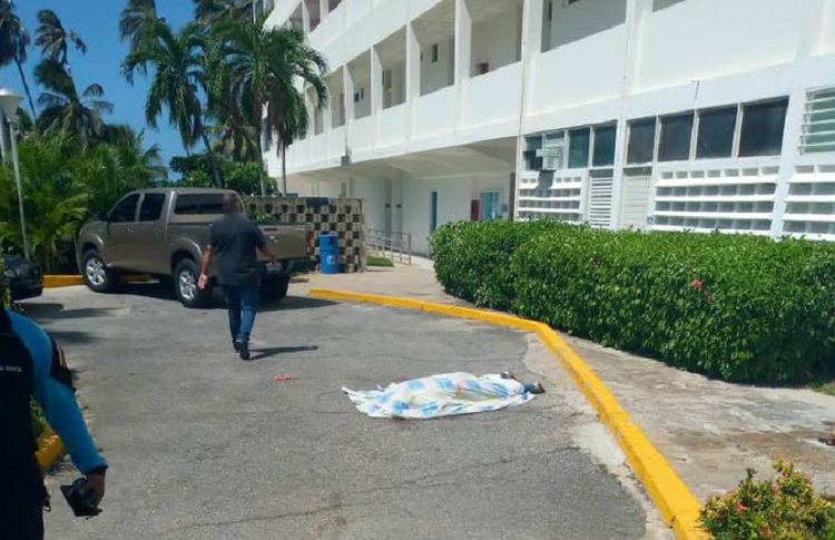 Mujer se lanzó al vacío desde su apartamento en Caraballeda