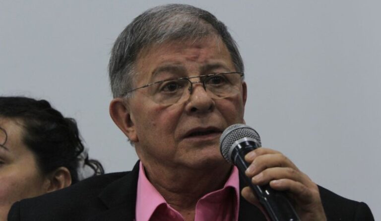 Devuelven a Colombia a exlíder de las FARC retenido en México por circular roja