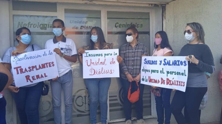 Pacientes renales protestaron para exigir mejoras en Cenifalca
