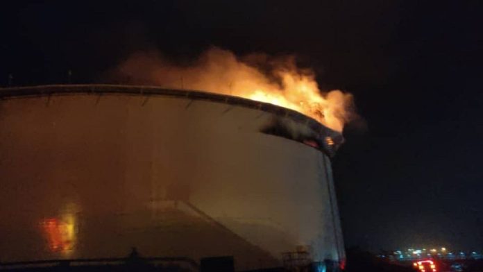 Incendio en Refinería El Palito fue ocasionado por un rayo