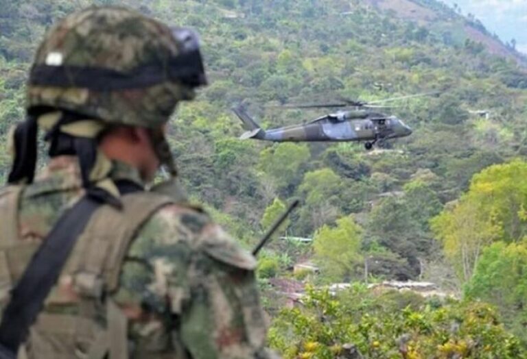 Denuncian la muerte de cuatro menores en un bombardeo del Ejército colombiano al ELN