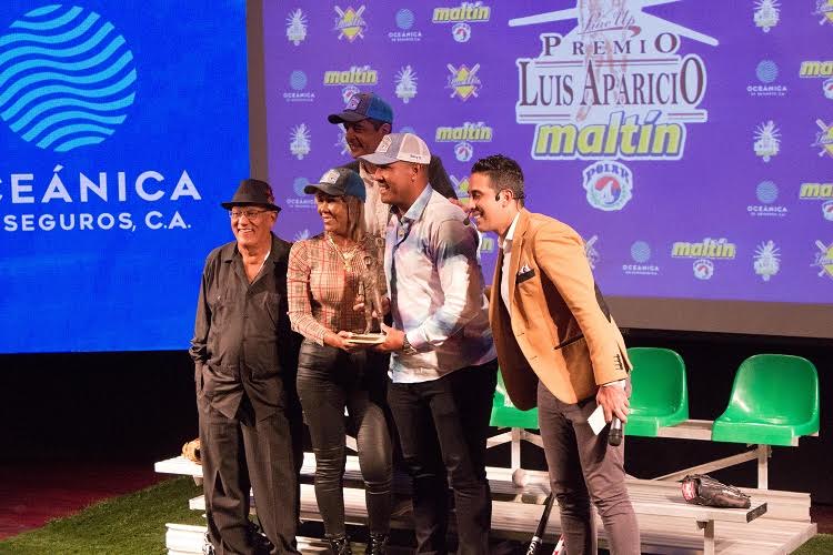 Salvador Pérez recibió el Premio Luis Aparicio 2021