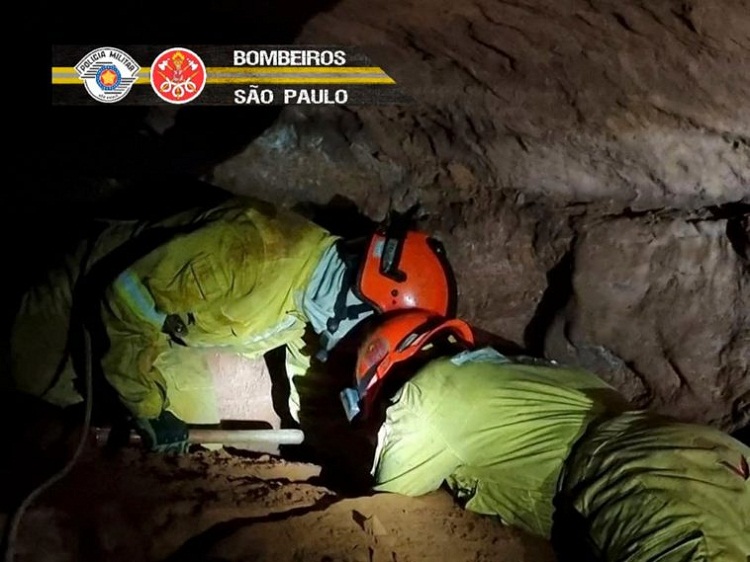 Brasil: Nueve bomberos mueren en una cueva durante ejercicio de entrenamiento