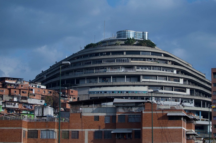 Presos del Helicoide protestan supuesto cobro para recibir visitas