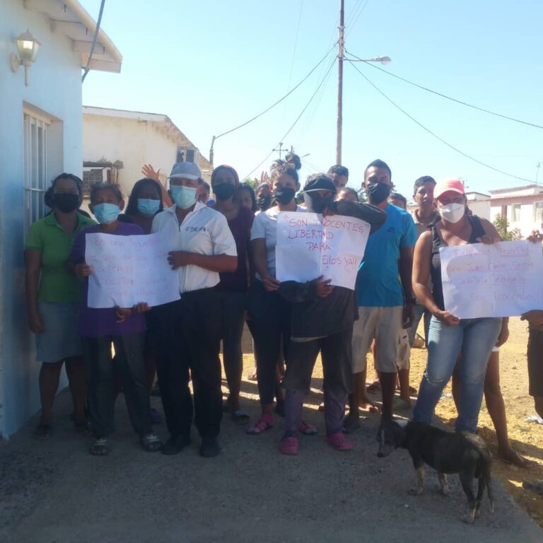 Comunidad de Amuay asegura que detenidos por hurto en Astinave son inocentes