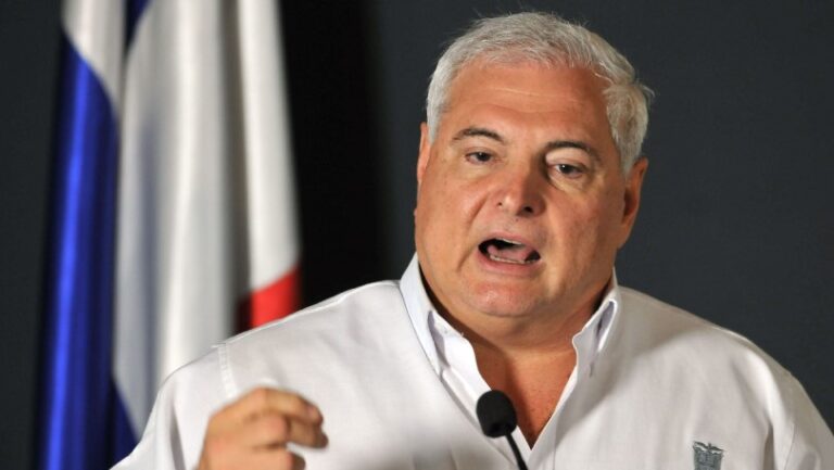 Absuelven al expresidente de Panamá Martinelli por escuchas ilegales