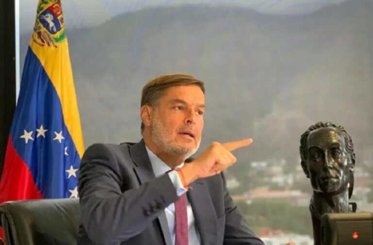 Plasencia exige a canciller de Suecia no intervenir en asuntos de la política interna de Venezuela