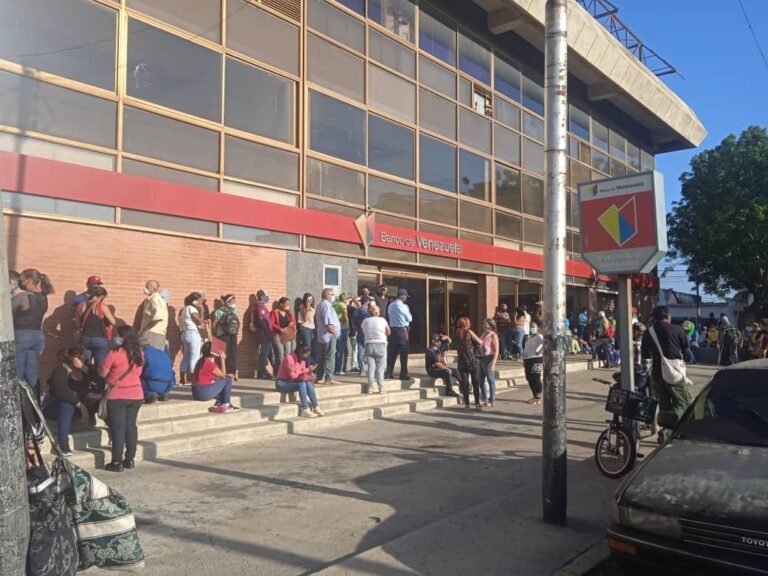 Banca no labora este 1°-Nov por ser feriado