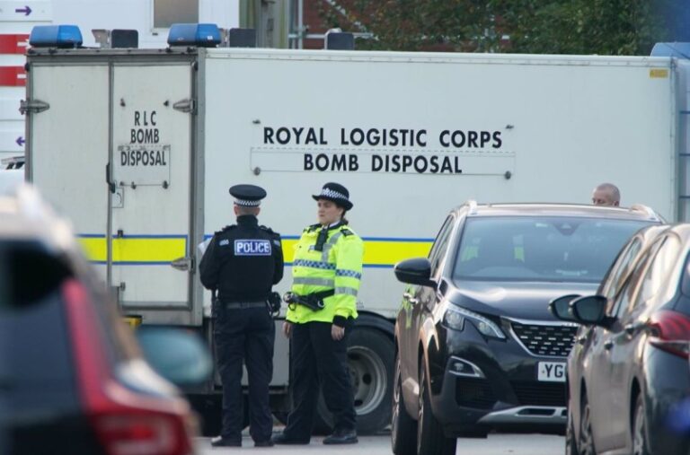 Policía dice que fue «incidente terrorista» la explosión de un taxi en Liverpool