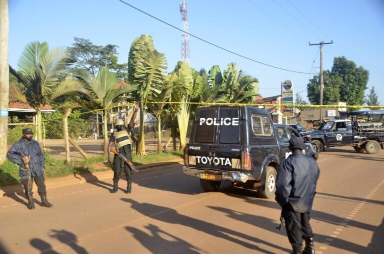 Dos explosiones sacuden capital de Uganda, dejan 24 heridos