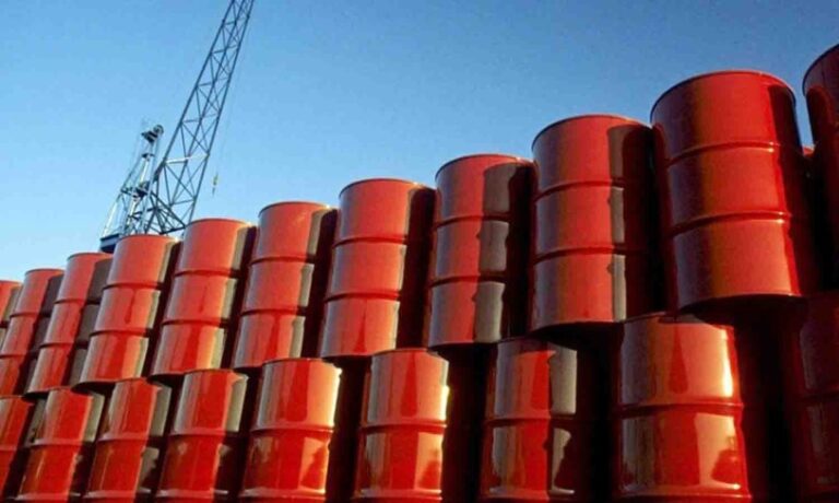 Biden ordena liberar 50 millones de barriles de petróleo de las reservas estratégicas