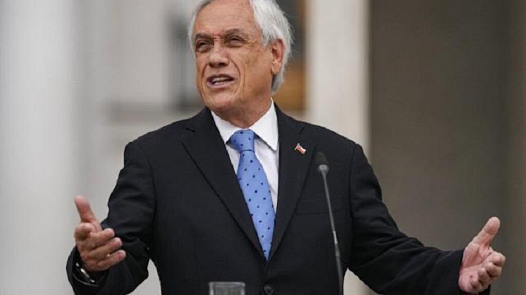 Piñera tiene prohibido salir de Chile durante juicio político