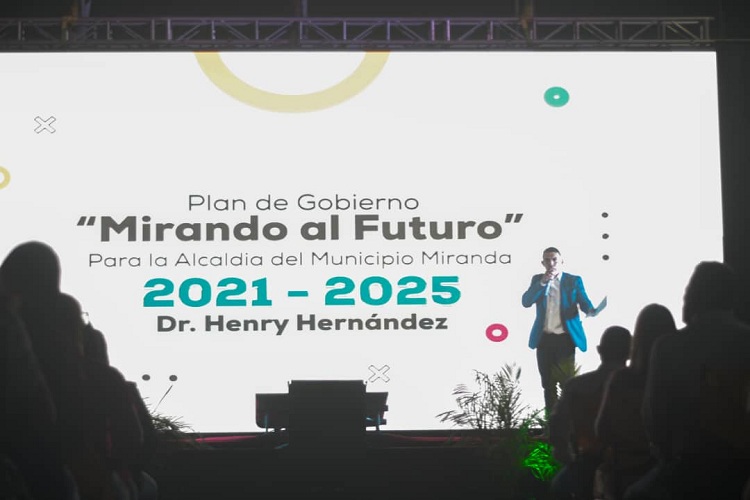 Plan Mirando al Futuro de Henry Hernández, una nueva forma de hacer política