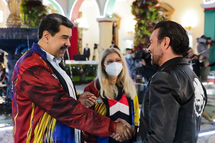 Pablo Montero se quedó sin contratos y proyectos por cantarle el cumpleaños a Maduro