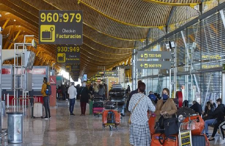 Países Bajos detecta 61 pasajeros positivos en Covid procedentes de Sudáfrica