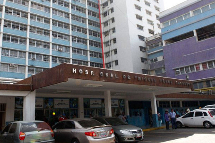 Reportan renuncia masiva de médicos del Hospital Pérez Carreño de Caracas
